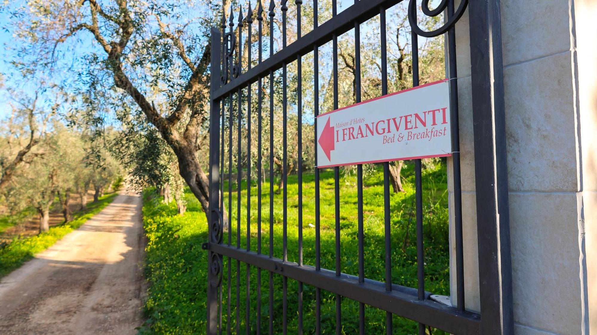 ローディ・ガルガーニコ I Frangiventi Bed & Breakfast エクステリア 写真